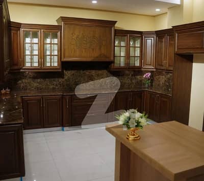 SHAZ RESIDENCY 2BED LOUNGE