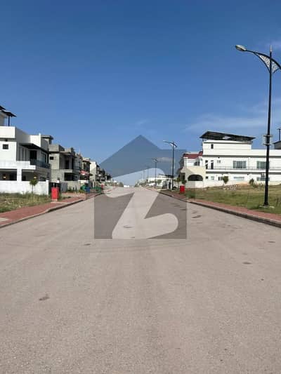 بحریہ انکلیو - سیکٹر سی 2 بحریہ انکلیو,بحریہ ٹاؤن,اسلام آباد میں 1 کنال رہائشی پلاٹ 3.05 کروڑ میں برائے فروخت۔