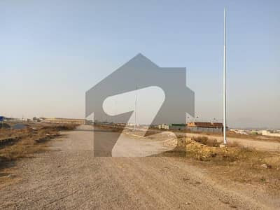 30x60 7 Marla Street 67 plot for Sale G-14/2