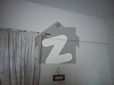 1250 Square Feet Flat Is Available In Affordable Price In Gulistan-e-Jauhar - Block 17