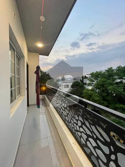 A Palatial Residence For Prime Location sale In Shadman Town - Sector-14/B Karachi