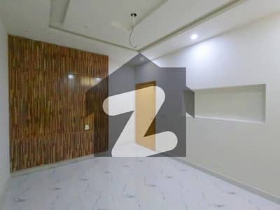 ٹاؤن شپ ۔ سیکٹر اے2 ٹاؤن شپ,لاہور میں 3 کمروں کا 5 مرلہ مکان 2.15 کروڑ میں برائے فروخت۔