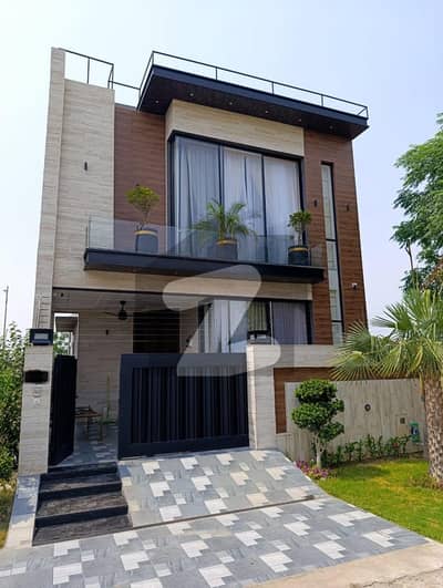 ڈی ایچ اے فیز 6 ڈیفنس (ڈی ایچ اے),لاہور میں 3 کمروں کا 5 مرلہ مکان 1.5 لاکھ میں کرایہ پر دستیاب ہے۔