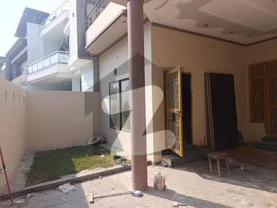 واپڈا ٹاؤن فیز 2 واپڈا ٹاؤن,ملتان میں 2 کمروں کا 10 مرلہ زیریں پورشن 55.0 ہزار میں کرایہ پر دستیاب ہے۔