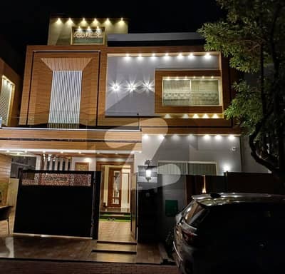 10 Marla Fully Luxurious Furnished House For Rent With Gas In Bahria town lahore Sector C