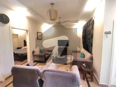 پیراگون سٹی لاہور میں 3 کمروں کا 5 مرلہ مکان 1.25 لاکھ میں کرایہ پر دستیاب ہے۔