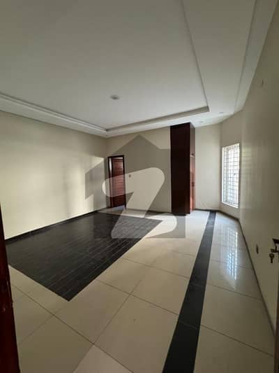 5 Bedrooms House For Sale Sector F-11/3 Close End Street Size 50/90