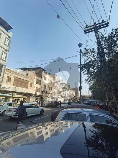 لارنس روڈ لاہور میں 12 مرلہ عمارت 3.5 لاکھ میں کرایہ پر دستیاب ہے۔