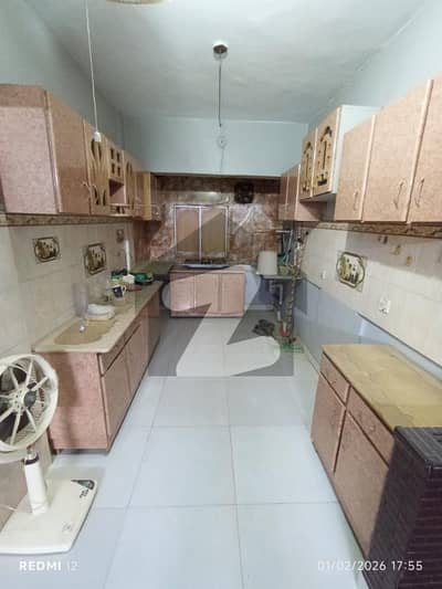 WELL MAINTAINED 3 BED D/D FLAT FOR RENT IN BLOCK 17, GULSHAN E IQBAL
