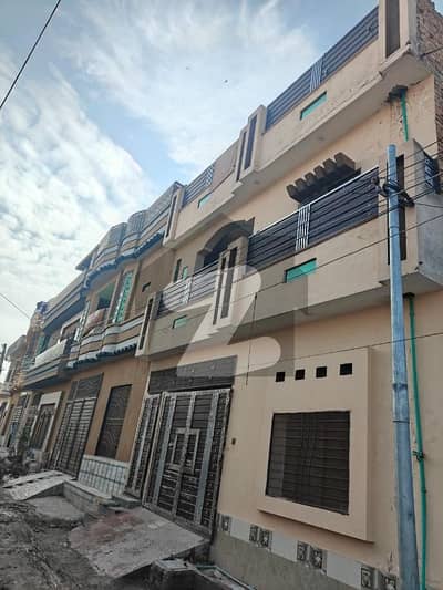 ڈاکٹر کالونی ورسک روڈ,پشاور میں 6 کمروں کا 5 مرلہ مکان 1.5 کروڑ میں برائے فروخت۔