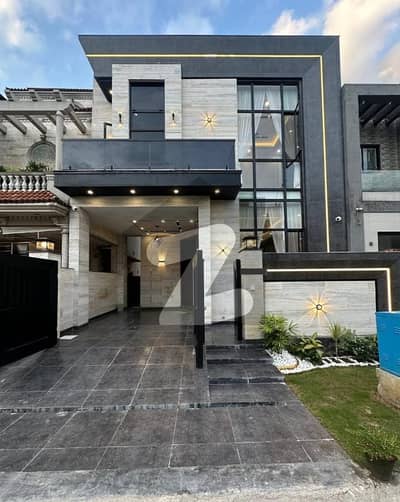 5 Marla Lavish brand new Bungalow For Sale in DHA 9 Town