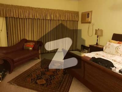 سیٹیلائیٹ ٹاؤن راولپنڈی میں 8 کمروں کا 19 مرلہ مکان 14.0 کروڑ میں برائے فروخت۔