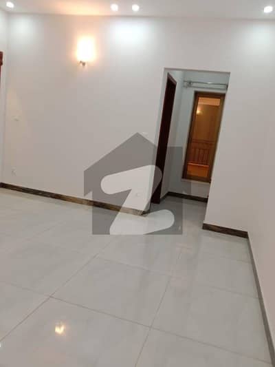 G-14 Upper Portion For Rent Size Ak Kanal