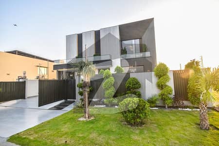 ڈی ایچ اے فیز 8 ڈیفنس (ڈی ایچ اے),لاہور میں 7 کمروں کا 1 کنال مکان 15.9 کروڑ میں برائے فروخت۔