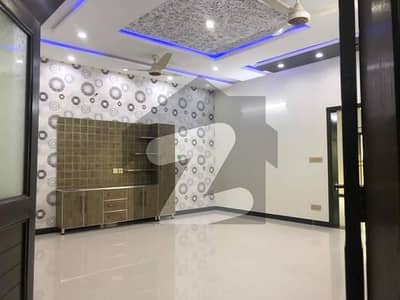 بحریہ ٹاؤن فیز 8 ۔ بلاک سی بحریہ ٹاؤن فیز 8,بحریہ ٹاؤن راولپنڈی,راولپنڈی میں 5 کمروں کا 10 مرلہ مکان 2.95 کروڑ میں برائے فروخت۔