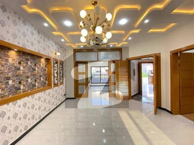 بحریہ ٹاؤن فیز 8 بحریہ ٹاؤن راولپنڈی,راولپنڈی میں 5 کمروں کا 10 مرلہ مکان 1.15 لاکھ میں کرایہ پر دستیاب ہے۔ بحریہ ٹاؤن فیز 8 بحریہ ٹاؤن راولپنڈی,راولپنڈی میں 5 کمروں کا 10 مرلہ مکان 1.15 لاکھ میں کرایہ پر دستیاب ہے۔