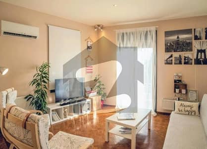 Bahria Town - Sector E Flat For Sale Sized 800 Square Feet