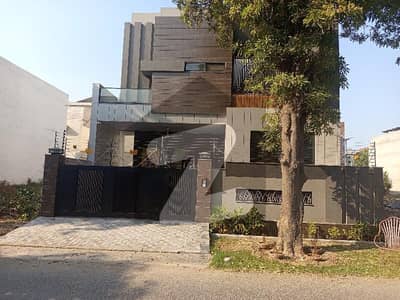 House Of 10 Marla Is Available For Sale In Wapda City - Block M