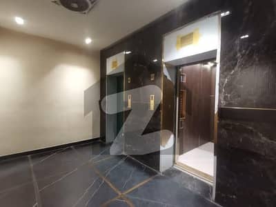 شہید ملت روڈ کراچی میں 3 کمروں کا 8 مرلہ فلیٹ 1.8 لاکھ میں کرایہ پر دستیاب ہے۔