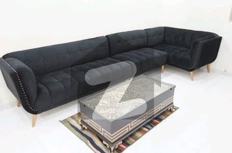 400 Square Feet Spacious Flat Available In Bahria Town - Sector C For rent