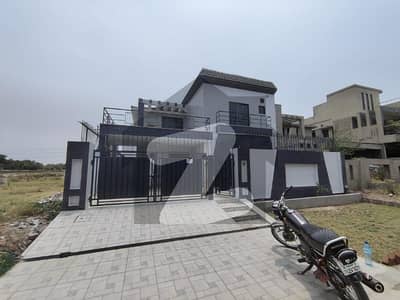 10 MARLA PRIME LOCATION HOUSE FOR SALE IN KHAYBAN AMIN SOCIETY BLOCK M