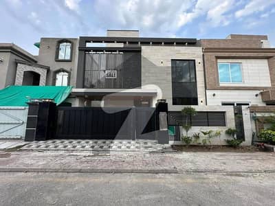 10.55 Marla Residential House For Sale In Gulbahar Block, Nearby Commercial Market, School, Mosque and Health Care Canter
