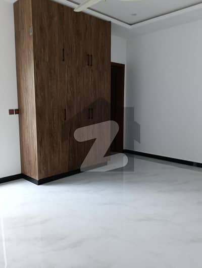 ون کونسٹی ٹِیو شن ایوینو کانسٹیٹیوشن ایوینیو,اسلام آباد میں 1 کمرے کا 5 مرلہ فلیٹ 4.5 کروڑ میں برائے فروخت۔