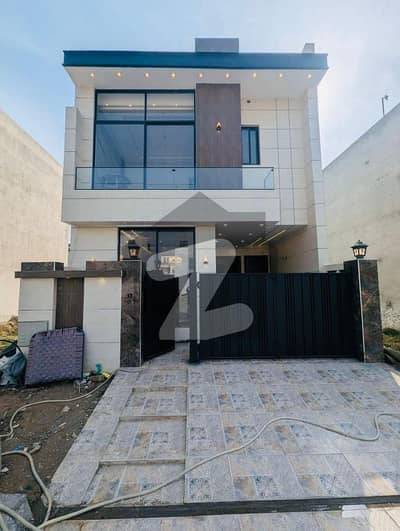 5 MARLA MODERN HOUSE FOR SALE IN DHA 6