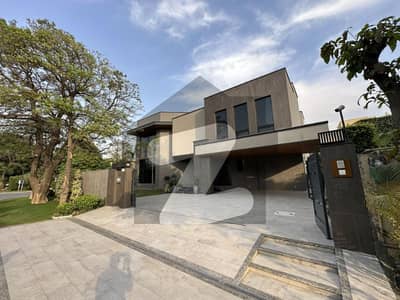 ڈی ایچ اے فیز 5 - بلاک ایچ فیز 5,ڈیفنس (ڈی ایچ اے),لاہور میں 6 کمروں کا 1 کنال مکان 9.0 کروڑ میں برائے فروخت۔