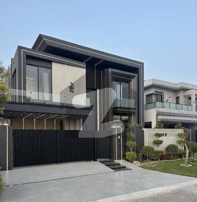 ڈی ایچ اے فیز 7 ڈیفنس (ڈی ایچ اے),لاہور میں 5 کمروں کا 1 کنال مکان 2.9 لاکھ میں کرایہ پر دستیاب ہے۔