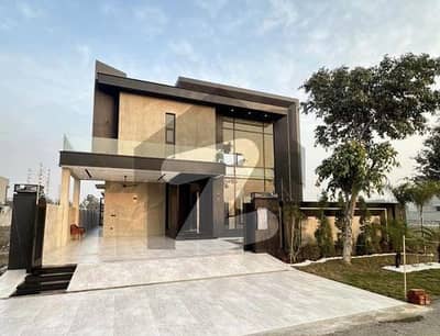 ڈی ایچ اے فیز 6 ڈیفنس (ڈی ایچ اے),لاہور میں 5 کمروں کا 1 کنال مکان 3.0 لاکھ میں کرایہ پر دستیاب ہے۔