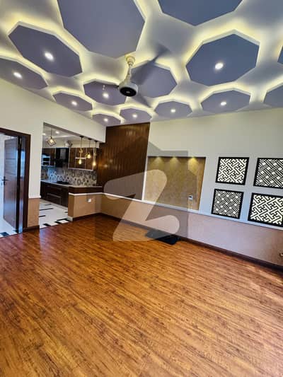 ڈی ۔ 12 اسلام آباد میں 3 کمروں کا 4 مرلہ مکان 4.35 کروڑ میں برائے فروخت۔