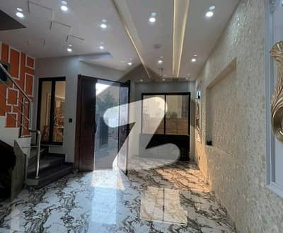 ال-کبیر فیز 2 - بلاک ای الکبیر ٹاؤن - فیز 2,الکبیر ٹاؤن,رائیونڈ روڈ,لاہور میں 3 کمروں کا 3 مرلہ مکان 53.0 ہزار میں کرایہ پر دستیاب ہے۔