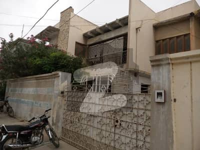 ناظم آباد 4 ناظم آباد,کراچی میں 11 کمروں کا 1 کنال مکان 7.8 کروڑ میں برائے فروخت۔