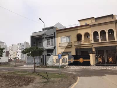 پارک ویو سٹی - ٹیولپ بلاک پارک ویو سٹی,لاہور میں 5 مرلہ رہائشی پلاٹ 80.0 لاکھ میں برائے فروخت۔