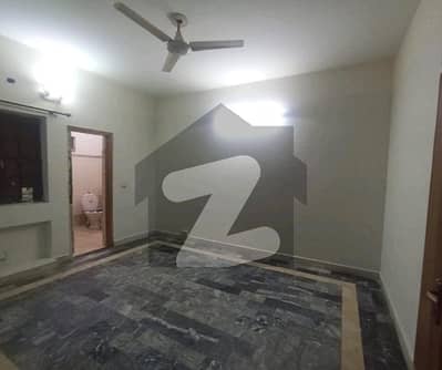 آئی ۔ 8/4 آئی ۔ 8,اسلام آباد میں 6 کمروں کا 14 مرلہ مکان 10.75 کروڑ میں برائے فروخت۔