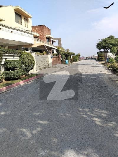 PRIME LOCATION ONE KANAL CORNER TOP OF THE LINE PLOT FOR SALE