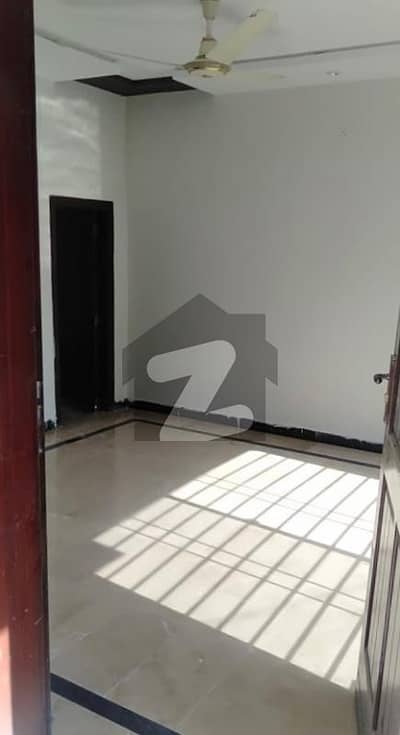 1 kanal uper portion for rent in jinah garden