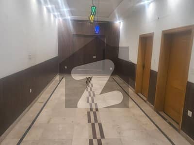 او پی ایف ہاؤسنگ سکیم لاہور میں 2 کمروں کا 10 مرلہ زیریں پورشن 55.0 ہزار میں کرایہ پر دستیاب ہے۔