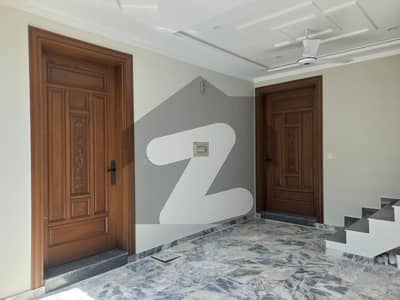 سوان گارڈن ۔ بلاک ایچ سوان گارڈن,اسلام آباد میں 4 کمروں کا 6 مرلہ مکان 2.9 کروڑ میں برائے فروخت۔