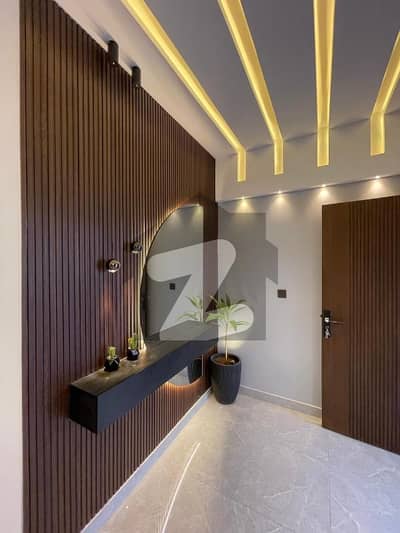 بحریہ انکلیو - سیکٹر ایم بحریہ انکلیو,بحریہ ٹاؤن,اسلام آباد میں 5 کمروں کا 10 مرلہ مکان 4.25 کروڑ میں برائے فروخت۔