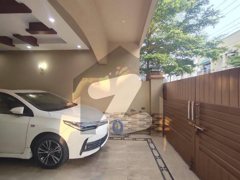 6.5-Marla Luxury Double Unit House Available For Sale. 6.5-Marla Luxury Double Unit House Available For Sale.