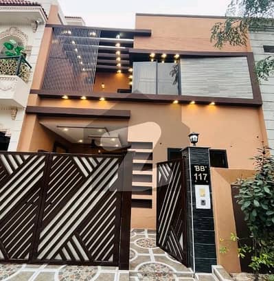 Prime Location 5 Marla House In Central Citi Housing Society For sale