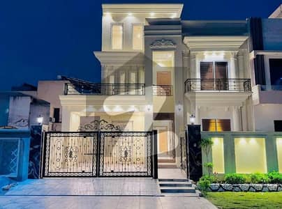 سٹی ہاؤسنگ سوسائٹی گوجرانوالہ میں 5 کمروں کا 10 مرلہ مکان 4.5 کروڑ میں برائے فروخت۔