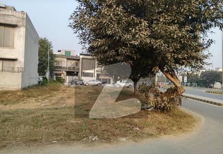 5 MARLA RESIDENTIAL PLOT FOR SALE IN DHA PHASE 9 TOWN.