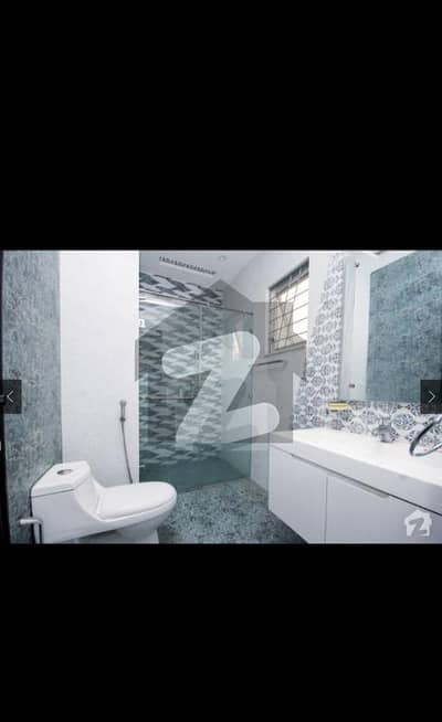 ڈی ایچ اے فیز 5 ڈیفنس (ڈی ایچ اے),لاہور میں 4 کمروں کا 5 مرلہ مکان 1.2 لاکھ میں کرایہ پر دستیاب ہے۔