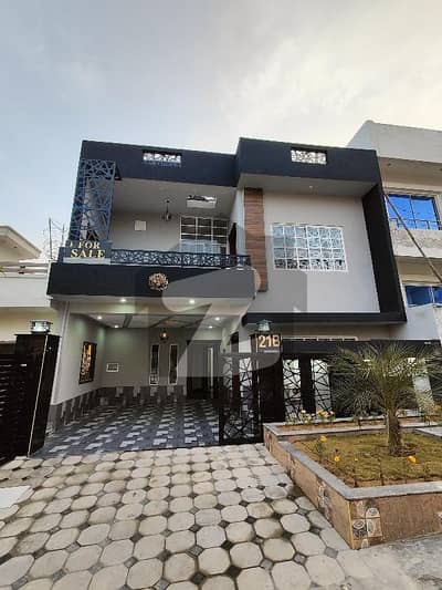 جناح گارڈنز ایف ای سی ایچ ایس,اسلام آباد میں 5 کمروں کا 7 مرلہ مکان 3.5 کروڑ میں برائے فروخت۔ جناح گارڈنز ایف ای سی ایچ ایس,اسلام آباد میں 5 کمروں کا 7 مرلہ مکان 3.5 کروڑ میں برائے فروخت۔