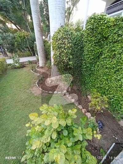 ایف ۔ 10 اسلام آباد میں 6 کمروں کا 1 کنال مکان 23.0 کروڑ میں برائے فروخت۔