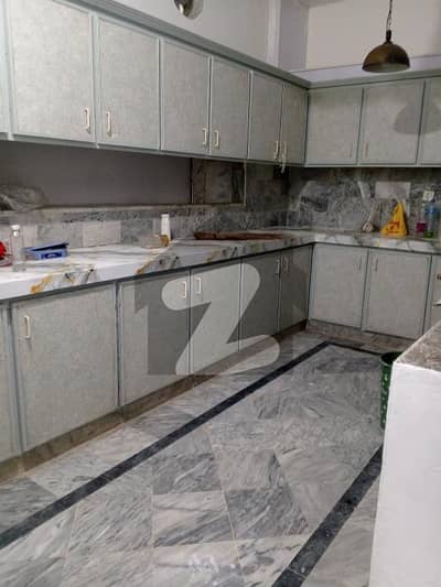 ایف ۔ 6/4 ایف ۔ 6,اسلام آباد میں 4 کمروں کا 7 مرلہ فلیٹ 1.5 لاکھ میں کرایہ پر دستیاب ہے۔