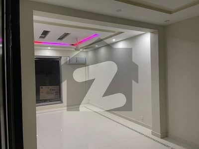 ماڈل ٹاؤن ۔ بلاک ایم ماڈل ٹاؤن,لاہور میں 5 کمروں کا 1 کنال مکان 3.75 لاکھ میں کرایہ پر دستیاب ہے۔